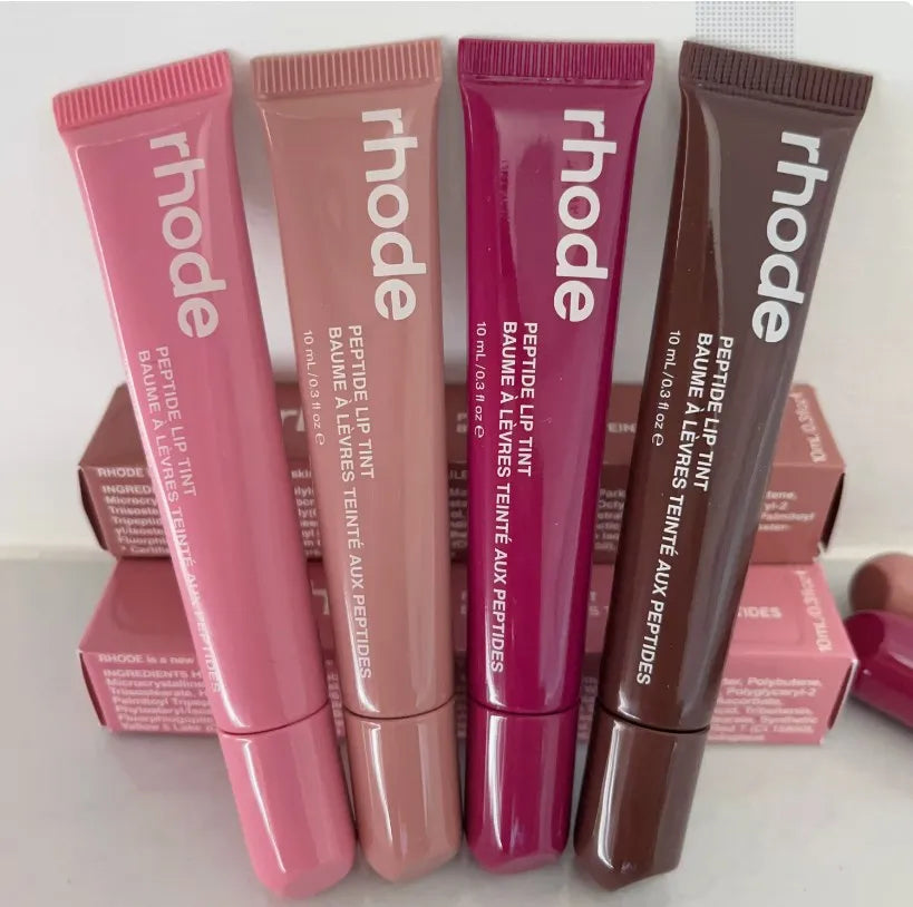 RHODE | Traitement lèvres aux peptides: une couche nourrissante pour vos lèvres
