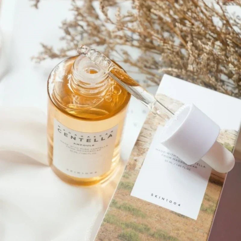 MADAGARSCAR CENTELLA | Ampoule de sérum facial à l'extrait original de Centella Asiatica, essence faciale réparatrice de la barrière cutanée, apaise l'acné, peau sensible, raffermissante - A fleur de peaux