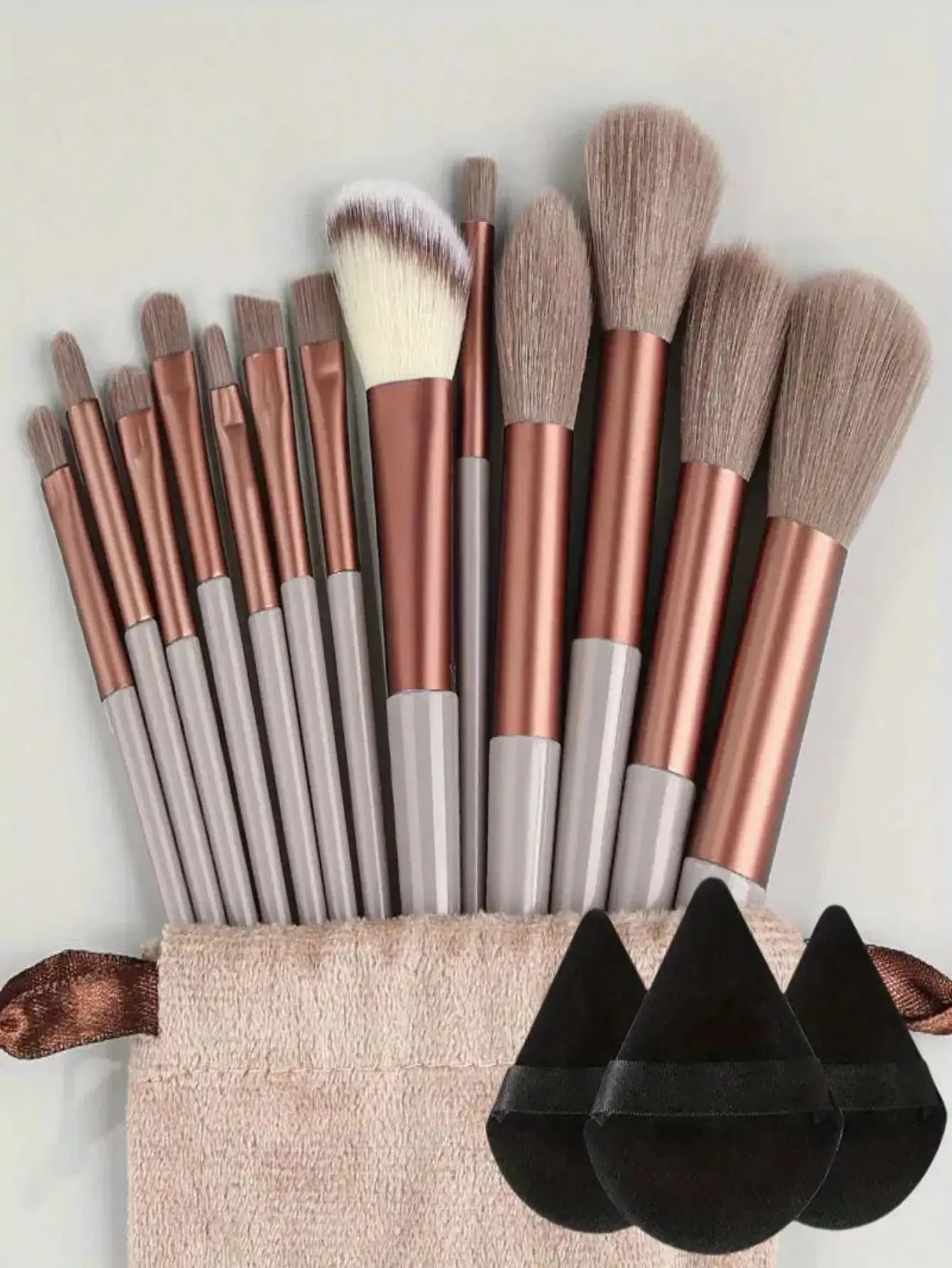 Set de pinceaux maquillage professionnels: pinceaux doux et moelleux pour fond de teint, poudre, ombres à paupières - A fleur de peaux
