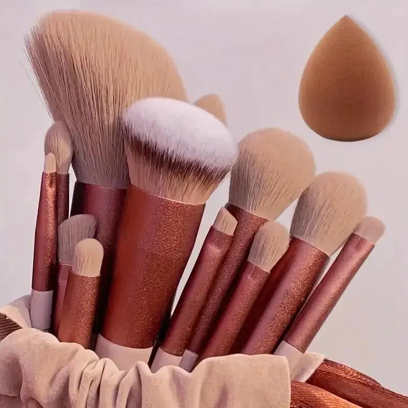 Set de pinceaux maquillage professionnels: pinceaux doux et moelleux pour fond de teint, poudre, ombres à paupières - A fleur de peaux