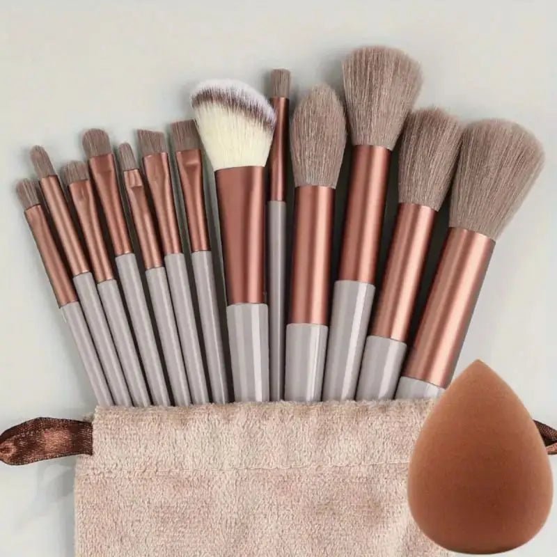 Set de pinceaux maquillage professionnels: pinceaux doux et moelleux pour fond de teint, poudre, ombres à paupières - A fleur de peaux
