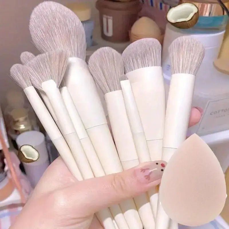 Set de pinceaux maquillage professionnels: pinceaux doux et moelleux pour fond de teint, poudre, ombres à paupières - A fleur de peaux