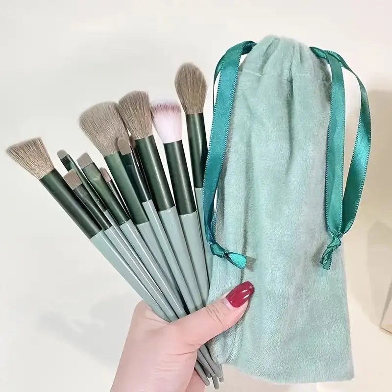 Set de pinceaux maquillage professionnels: pinceaux doux et moelleux pour fond de teint, poudre, ombres à paupières - A fleur de peaux
